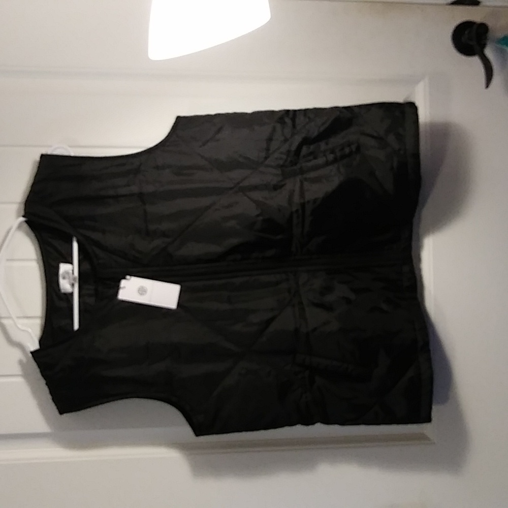 NWT women's black by Socialite quilted vest size s/m